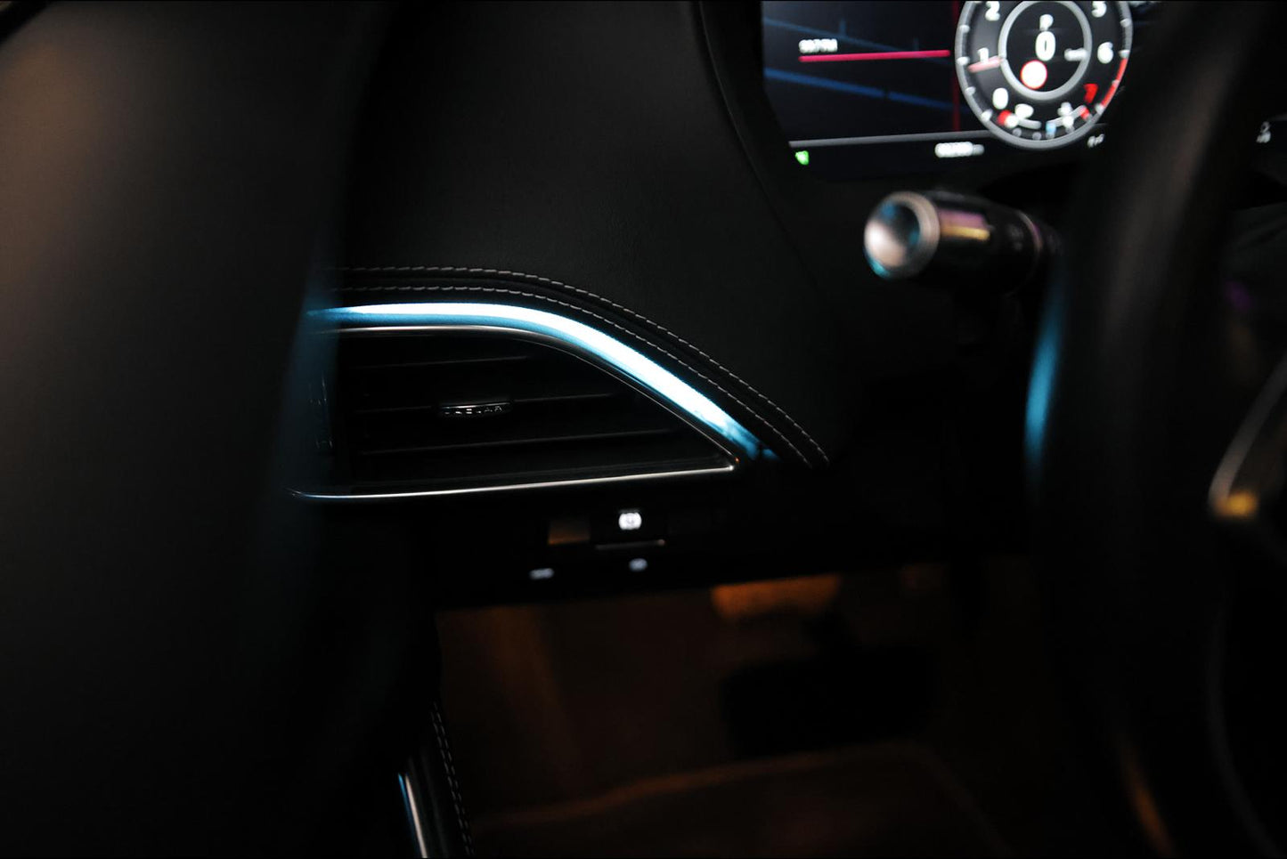 Ambientebeleuchtung Jaguar XE Facelift